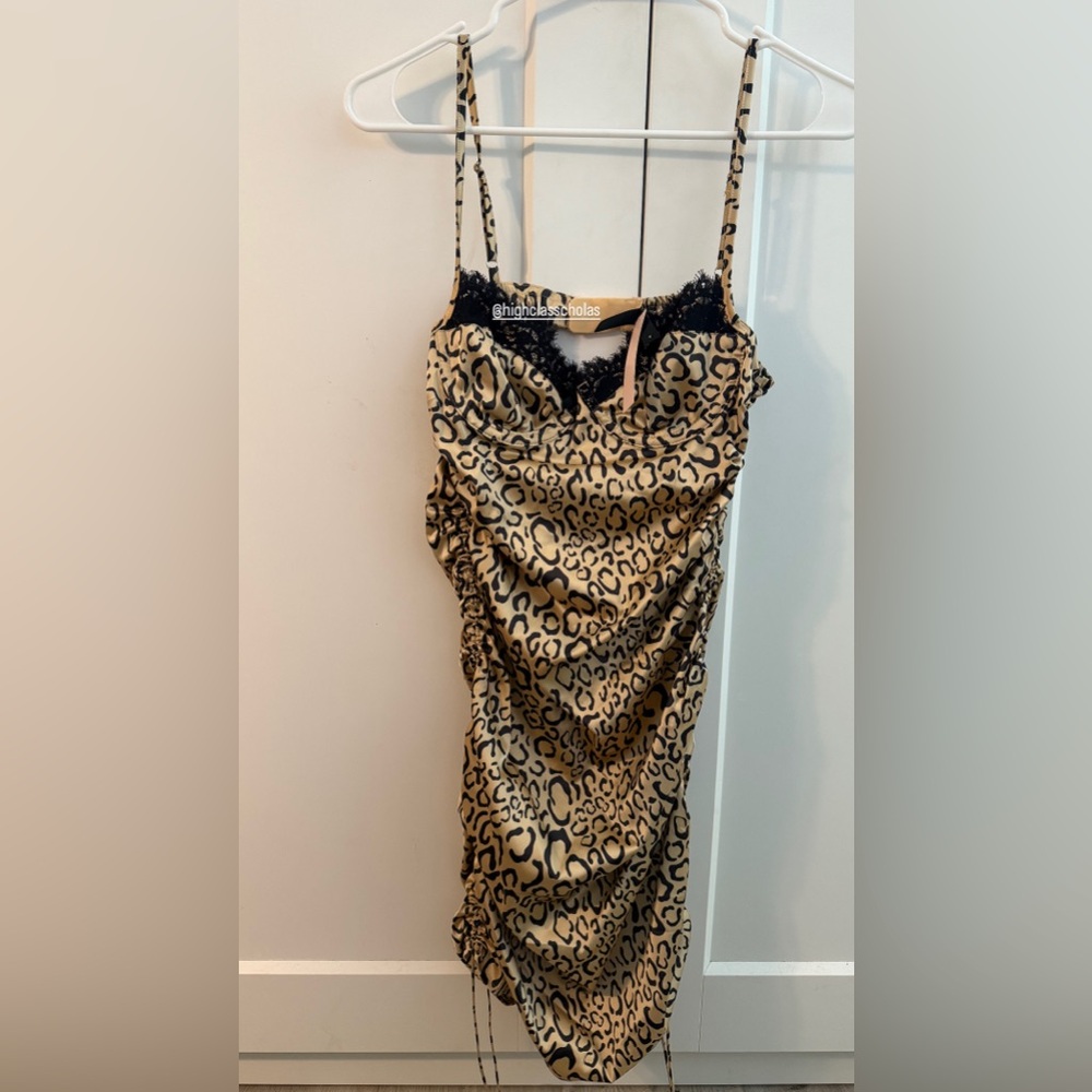 FOR LOVE & LEMONS X VICTORIAS SECRET FRANKIE LEOPARD DRESS - Picture 2 of 6